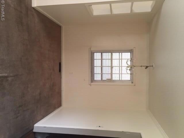 2321 Emerywood Rd, Greensboro, NC 27403 - photo 4