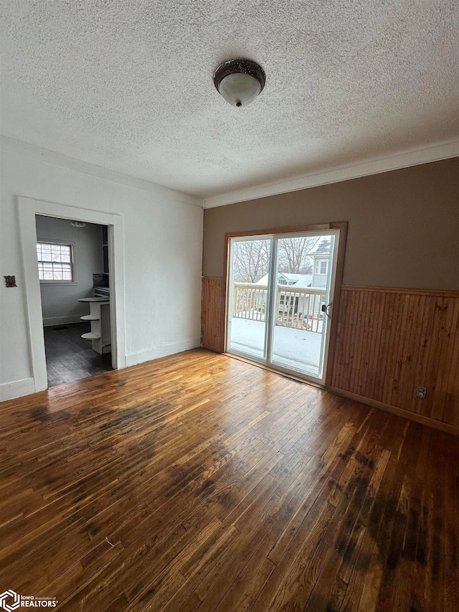 222 W Maple Ave, Ottumwa, IA 52501 - photo 5