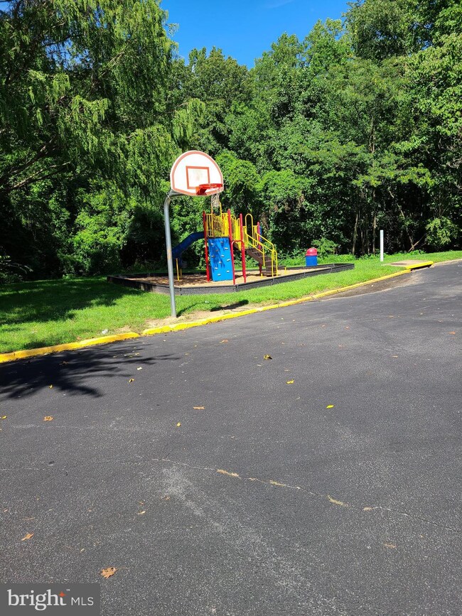 12870 Cara Dr unit 31C, Woodbridge, VA 22192 - photo 5