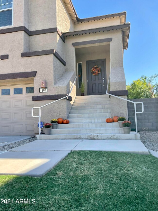 1207 E Julian Dr, Gilbert, AZ 85295 - photo 2