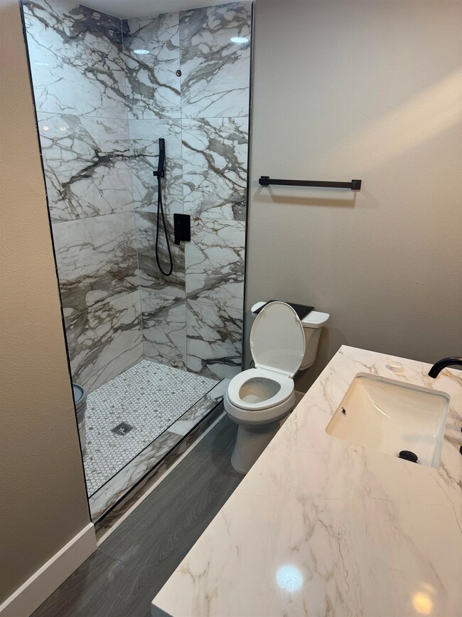 408 S 2nd St, Nederland, TX 77627 - photo 6