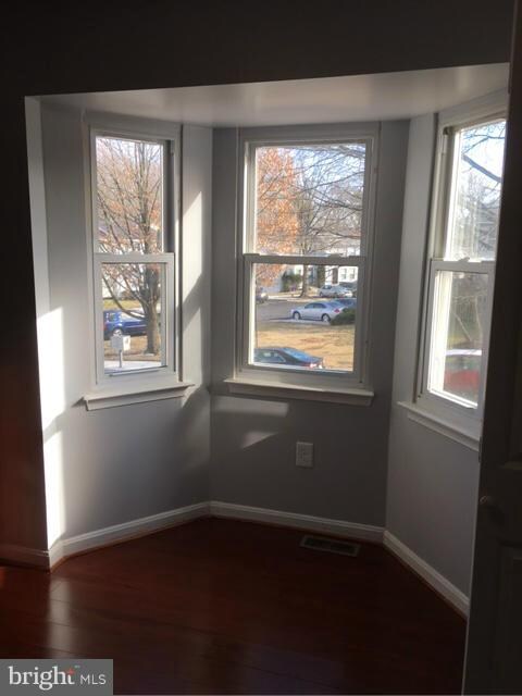 5940 Saint Moritz Dr, Temple Hills, MD 20748 - photo 5