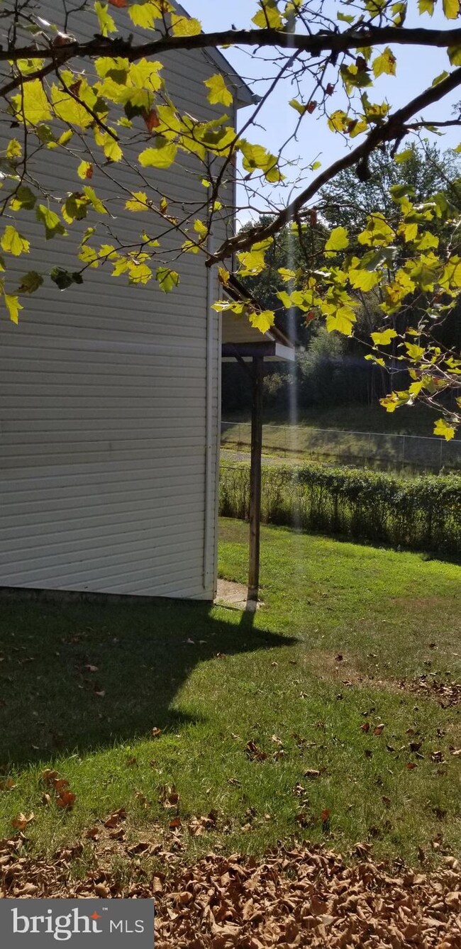 1554 Karen Blvd, District Heights, MD 20747 - photo 3