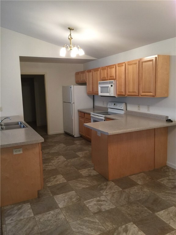 1720 Manwaring Ave unit 8, Rice Lake, WI 54868 - photo 5