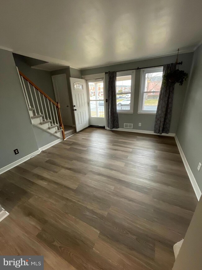 3406 Dunran Rd, Dundalk, MD 21222 - photo 2