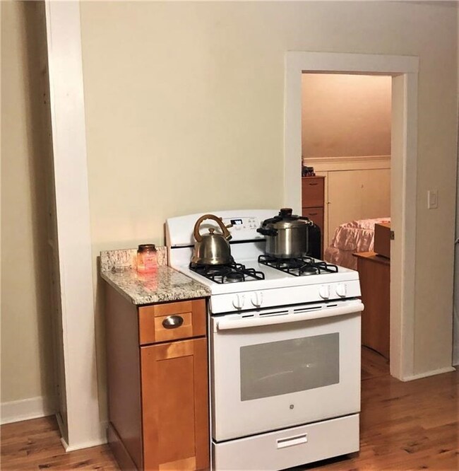 110 Transit St unit 3, Woonsocket, RI 02895 - photo 4