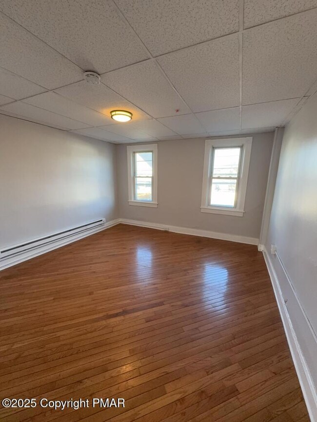 746 River St unit 2, Scranton, PA 18505 - photo 2