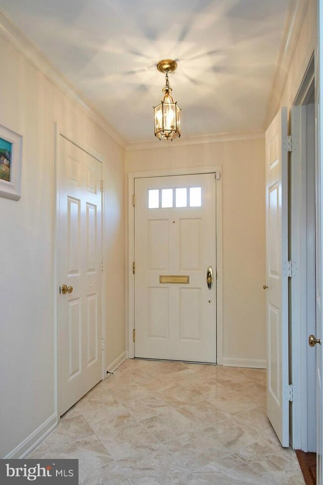 4726 24th St N, Arlington, VA 22207 - photo 2