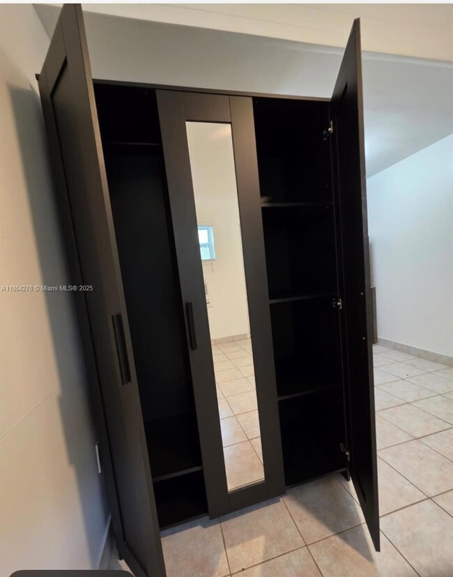 1100 SW 3rd St, Miami, FL 33130 - photo 4