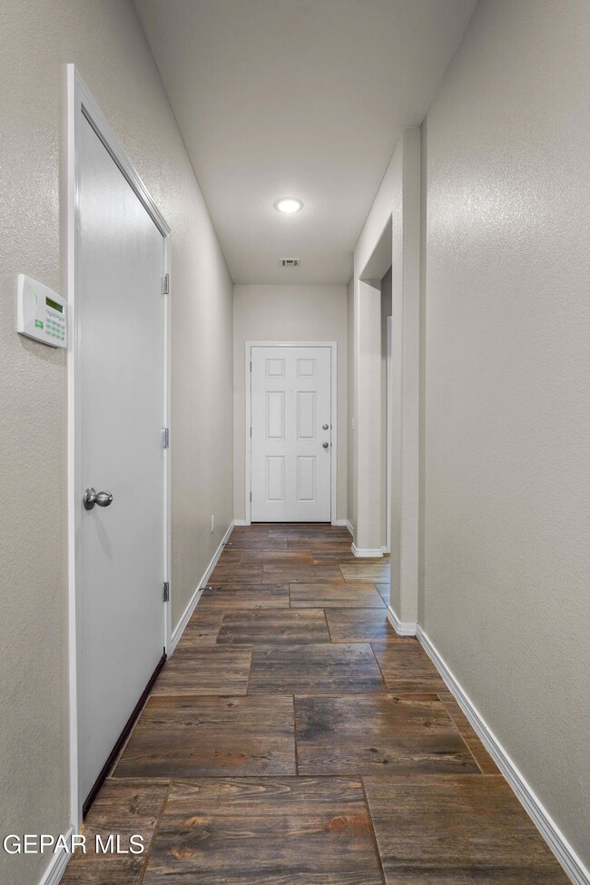 360 Canyon Vista Dr, Horizon City, TX 79928 - photo 4