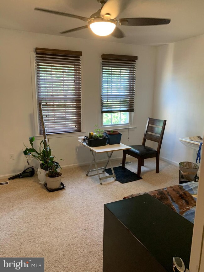 1020C Brixton Ct, Sterling, VA 20164 - photo 3