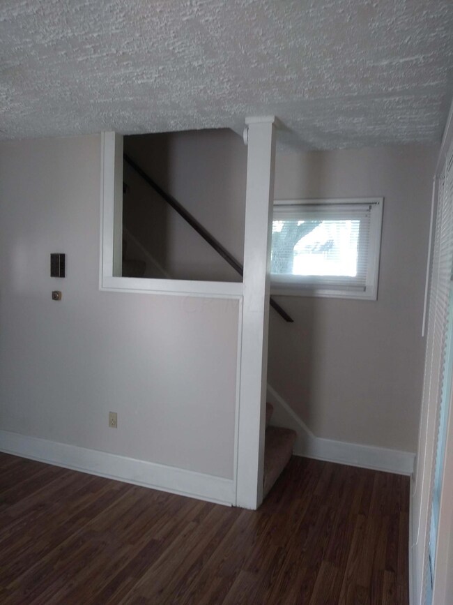 weber 1483 stairs living room