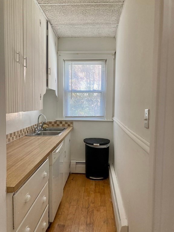 211 Mount Saint Charles Ave unit 2, Woonsocket, RI 02895 - photo 5