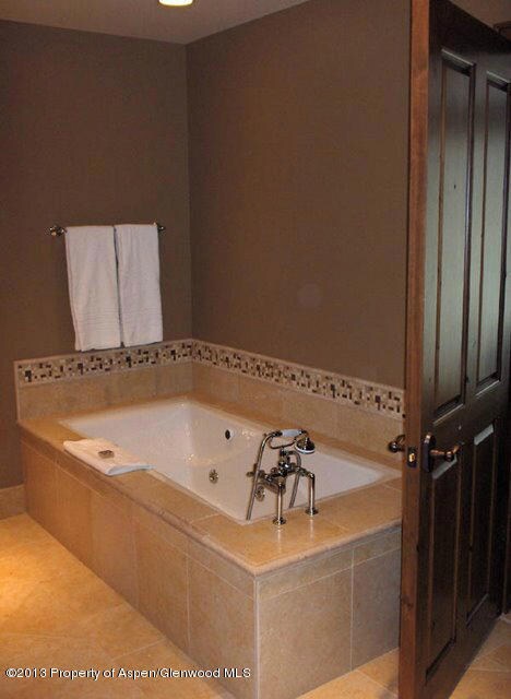HGA3_Bath1tub
