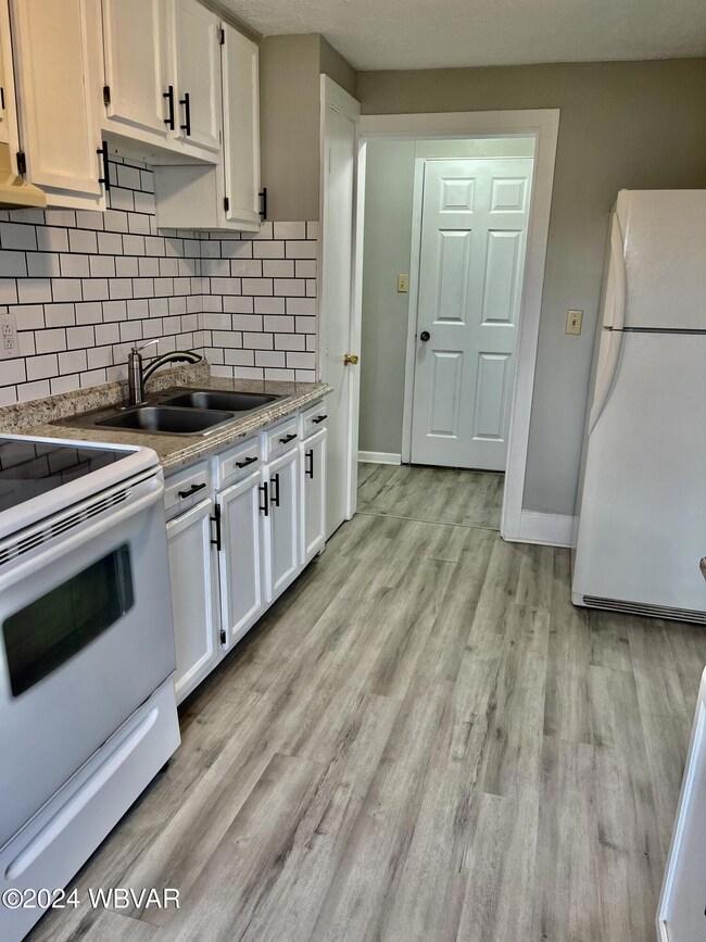 119 W Water St unit SECOND FLO0R, Muncy, PA 17756 - photo 4