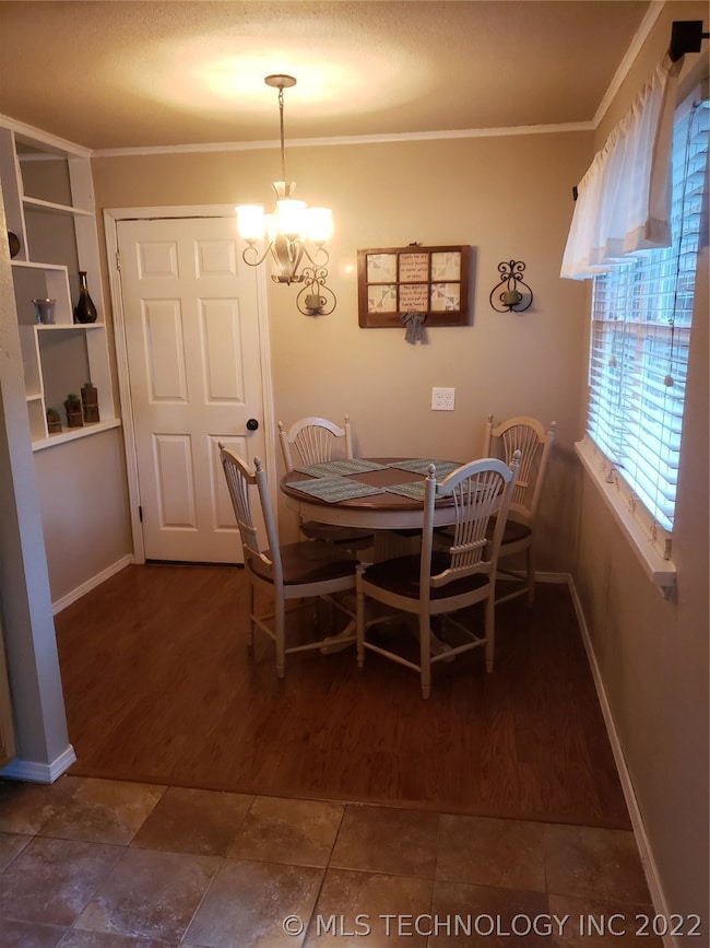 308 E Falletti Ave, Claremore, OK 74017 - photo 5