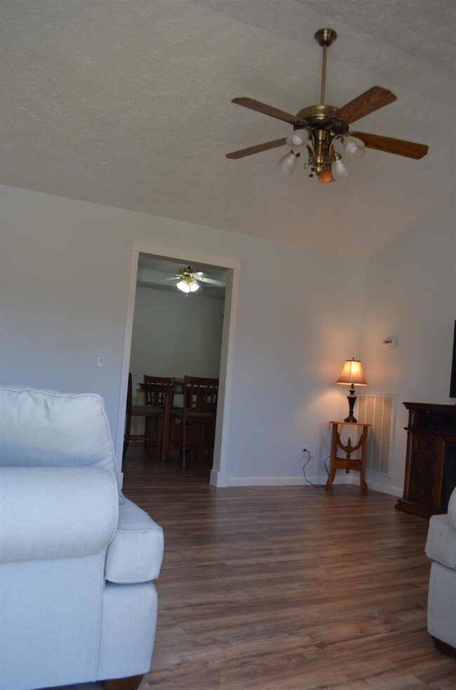 52 Woody Ln, Manchester, TN 37355 - photo 5