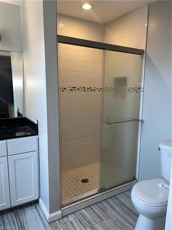 1st Floor Master Bath