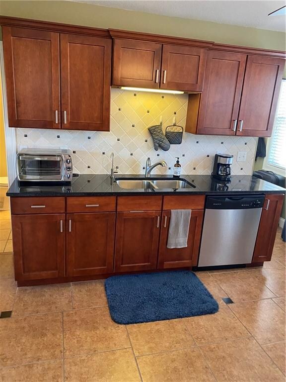 331 Williams St unit 7, Providence, RI 02906 - photo 2