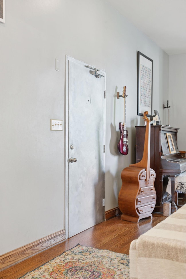 And back towards the door, for reference.