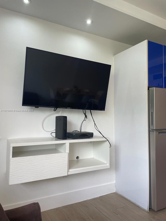 700 16th St unit 108, Miami Beach, FL 33139 - photo 4