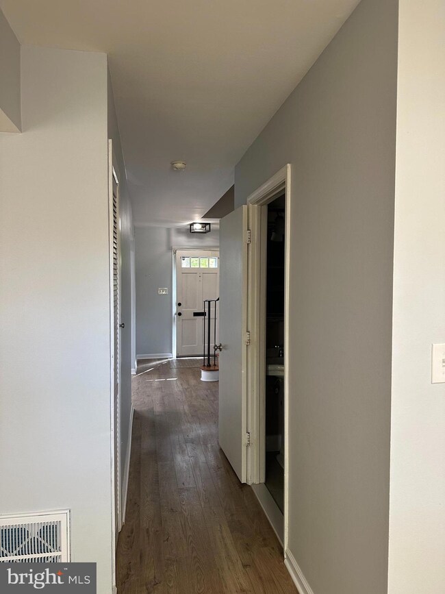 5926 Kingsford Rd unit 360, Springfield, VA 22152 - photo 6