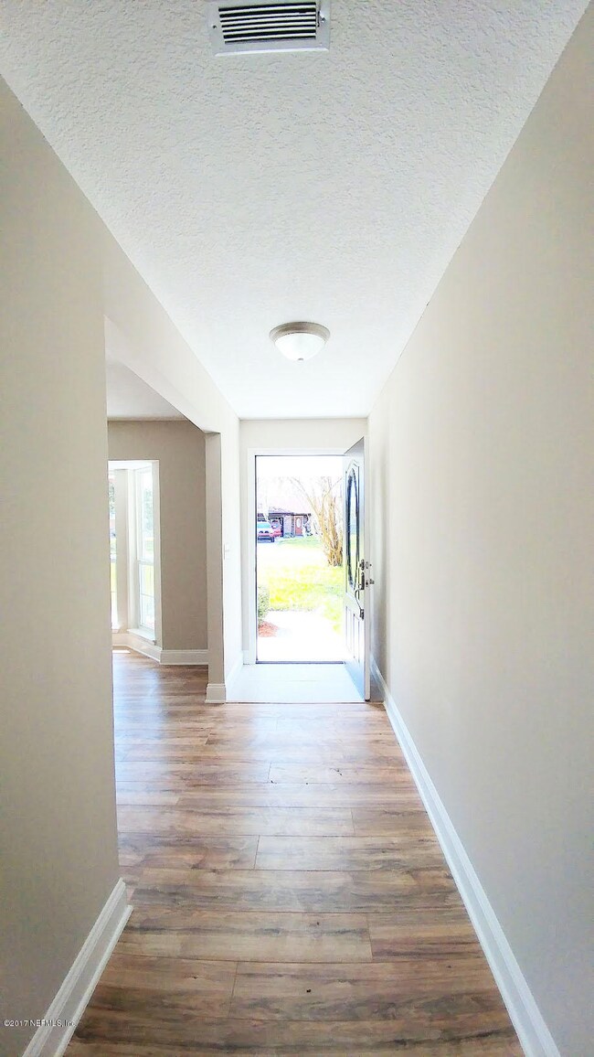 Live Oak Entry way
