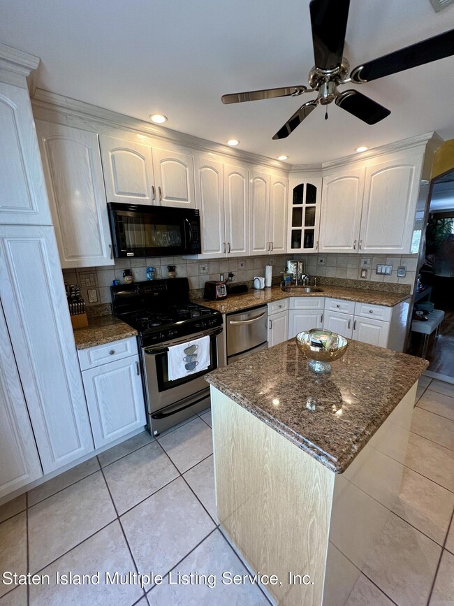 26 Eagan Ave, Staten Island, NY 10312 - photo 6