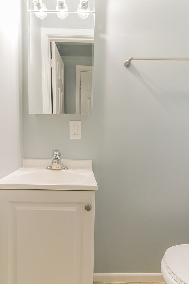 2621 20th St, Zion, IL 60099 - photo 7