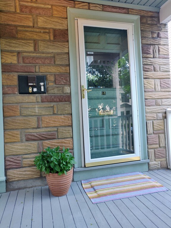 16 Teel St unit 3, Arlington, MA 02474 - photo 2