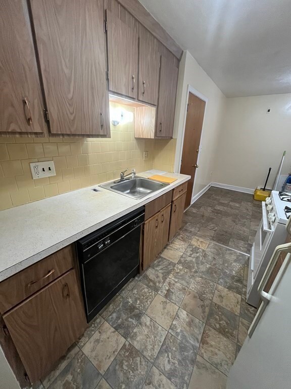 20 Park St unit 20, Lynn, MA 01905 - photo 3