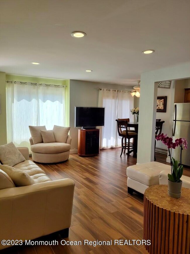 Yacht Harbor unit A9 (Winter), Sea Bright, NJ 07760 - photo 5