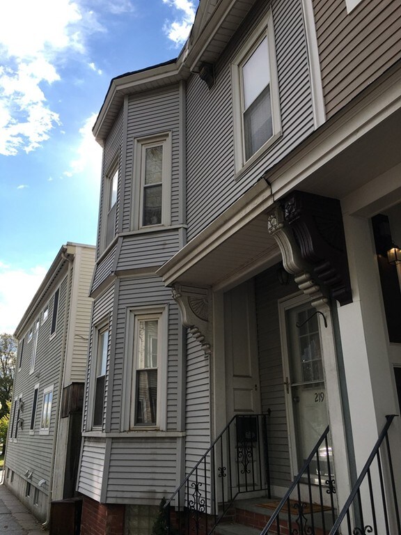 219 I St unit 221, Boston, MA 02127 - photo 2