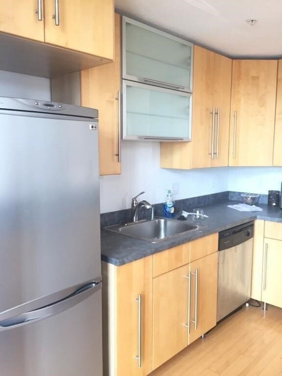 143 Cross St unit 3, Somerville, MA 02145 - photo 4