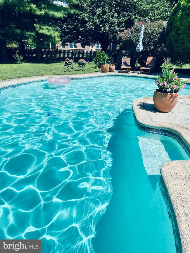 7028 Summerfield Dr, Frederick, MD 21702 - photo 5