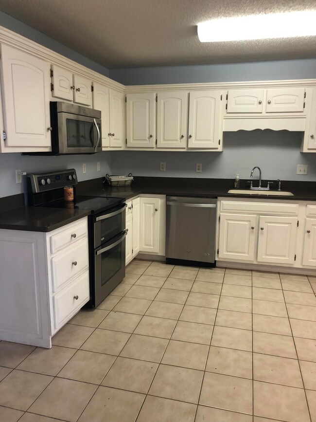 Colony Circle Kitchen