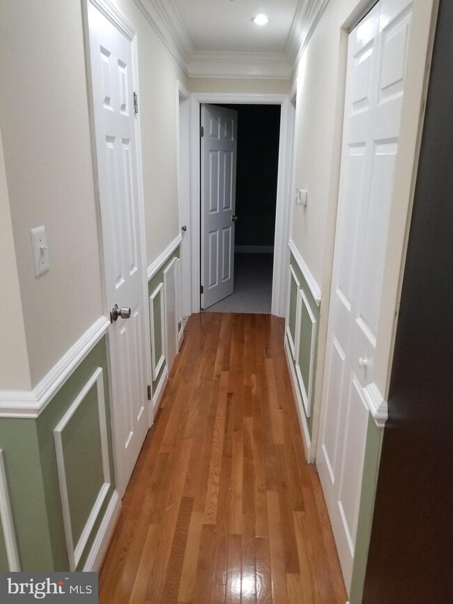 11412 Cherry Hill Rd unit 202, Beltsville, MD 20705 - photo 5