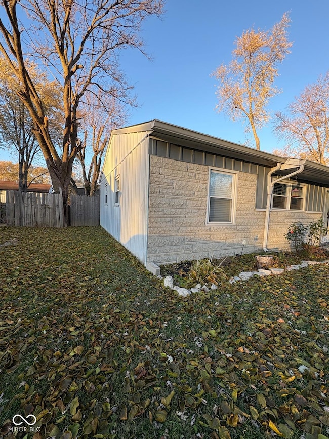 8318 E 41st St, Indianapolis, IN 46226 - photo 3