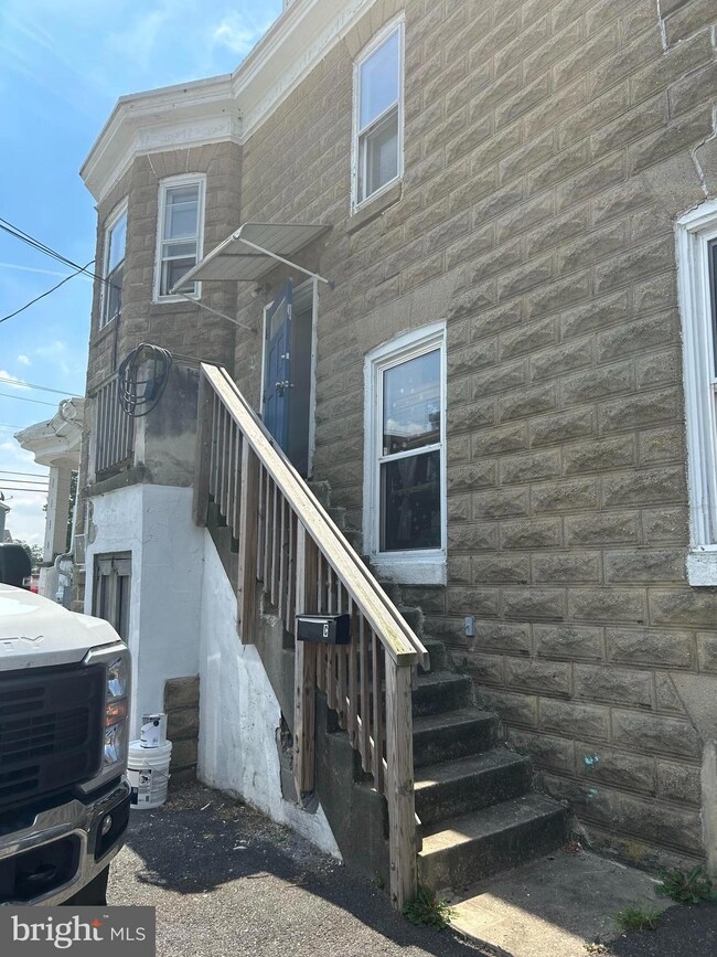 402 Billingsport Rd unit C, Paulsboro, NJ 08066 - photo 2