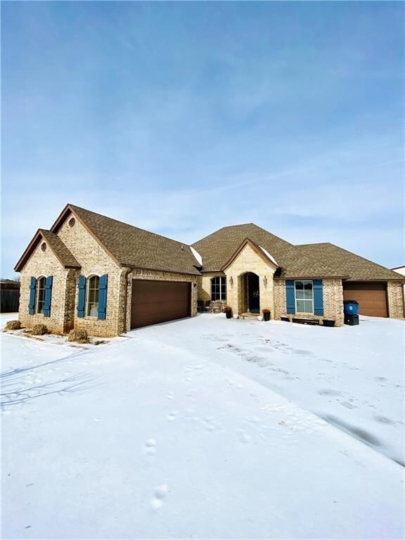 4611 Riverside Dr, Tuttle, OK 73089 - photo 2