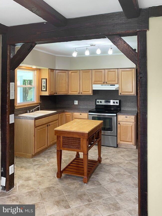 9814 Monroe St, Cockeysville, MD 21030 - photo 6