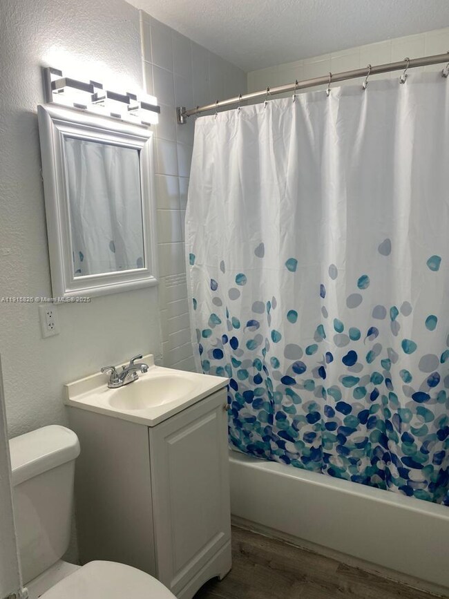 6805 Abbott Ave unit 7, Miami Beach, FL 33141 - photo 4