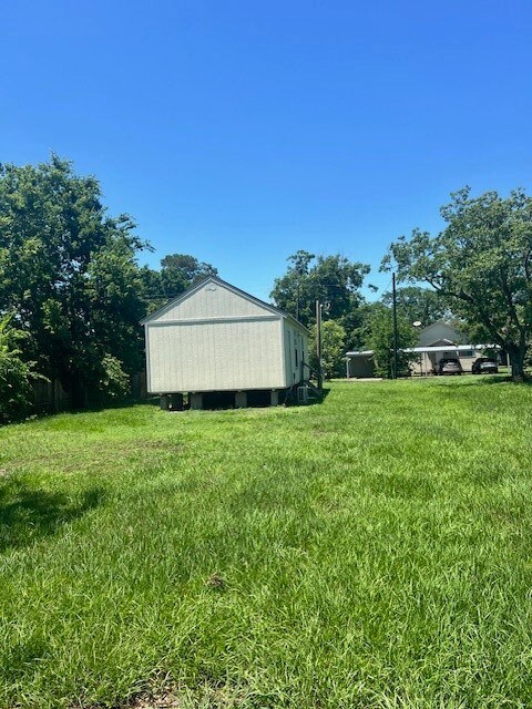 2509 3rd St, Bay City, TX 77414 - photo 2