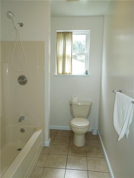 Main floor full bath