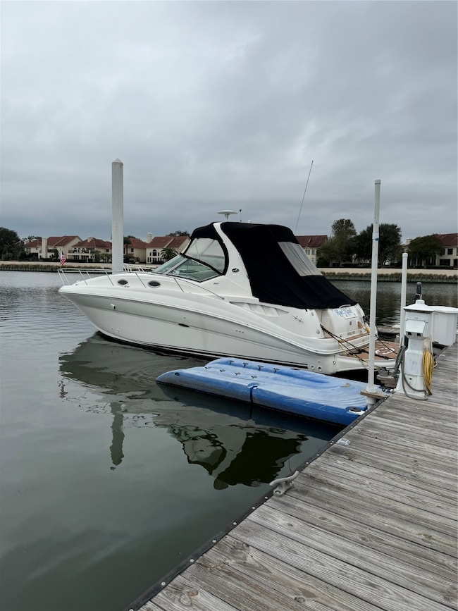 Enhance your lifestyle with an included 40' boat s