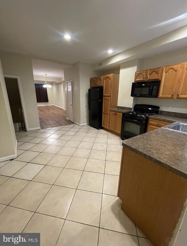 2786 The Alameda, Baltimore, MD 21218 - photo 3