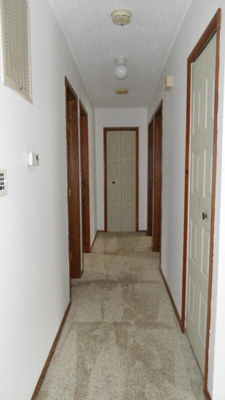 07-Hallway