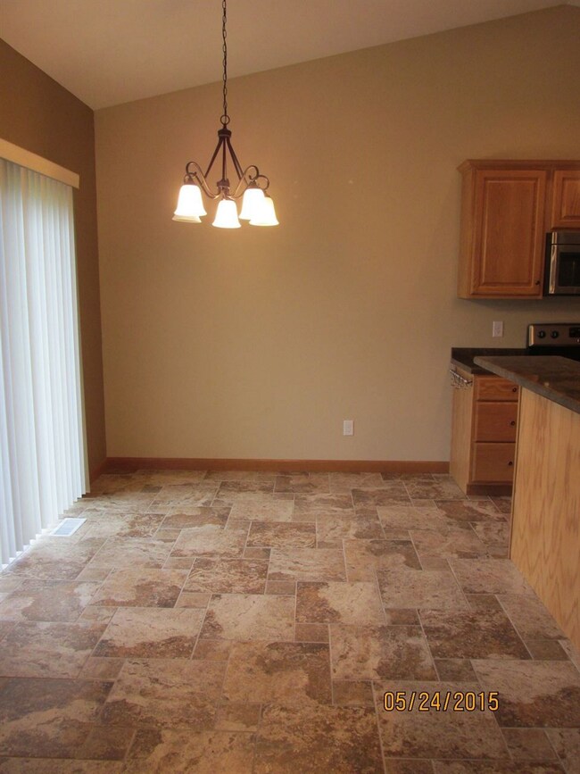 5002 Millenium Dr, Cedar Falls, IA 50613 - photo 7