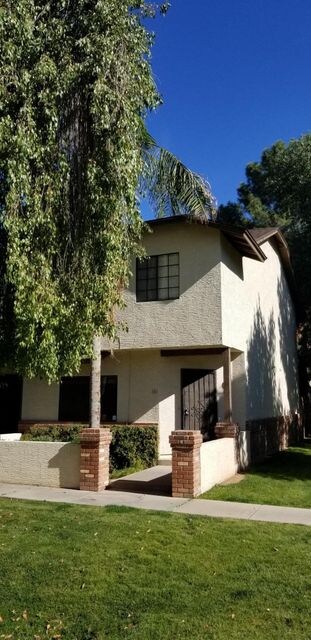 02-Front of unit