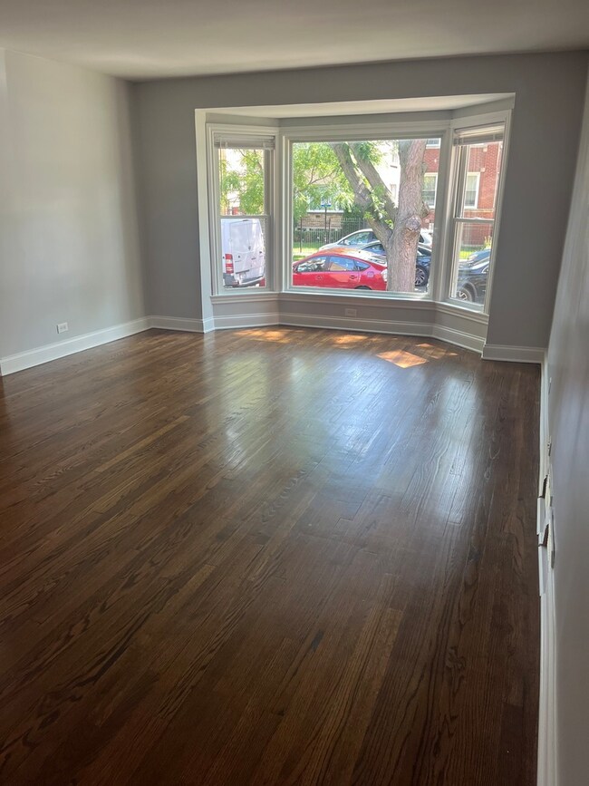 6438 N Fairfield Ave unit 1, Chicago, IL 60645 - photo 3